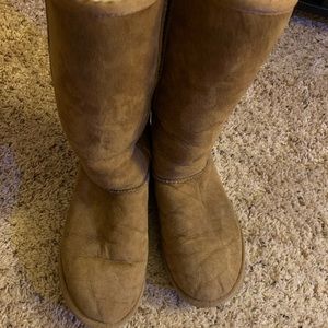 Chestnut tall Ugg’s